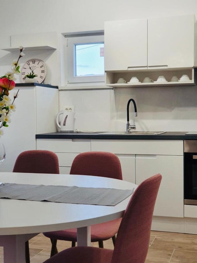 Skolj Apartma Jovici (Zadar)